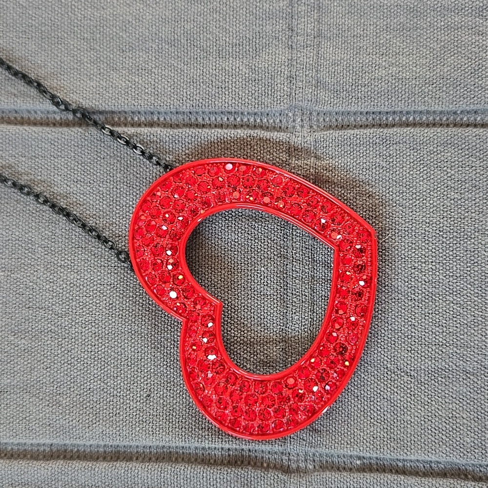 Red crystal heart necklace